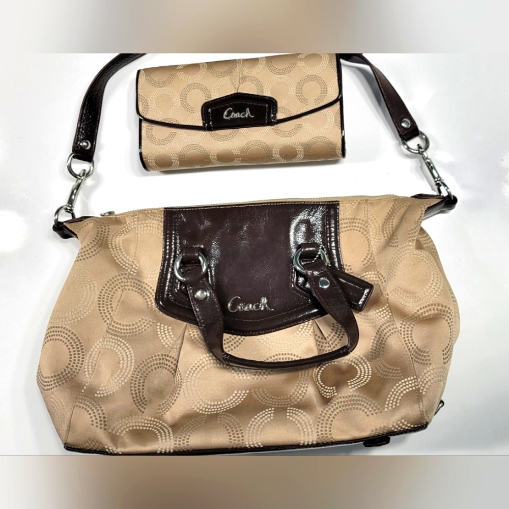 Coach Signature Ashley purse & wallet